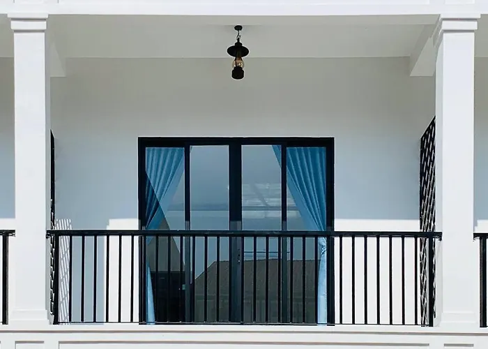 Pensjonat Amara House *